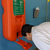 Wall mounted self-contained gravity fed eye wash - 10 US gallon